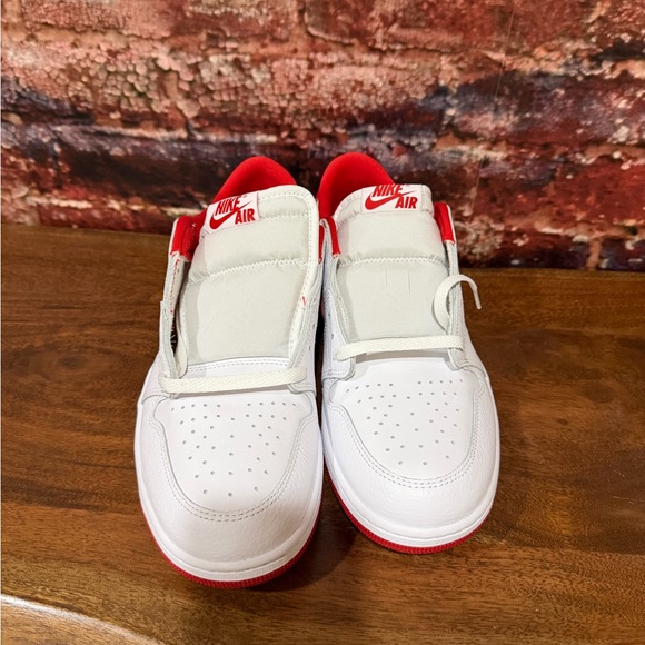 Jordan Sneakers White Red Accents - Picture 2 of 8